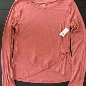 GapFit Long-Sleeve Top